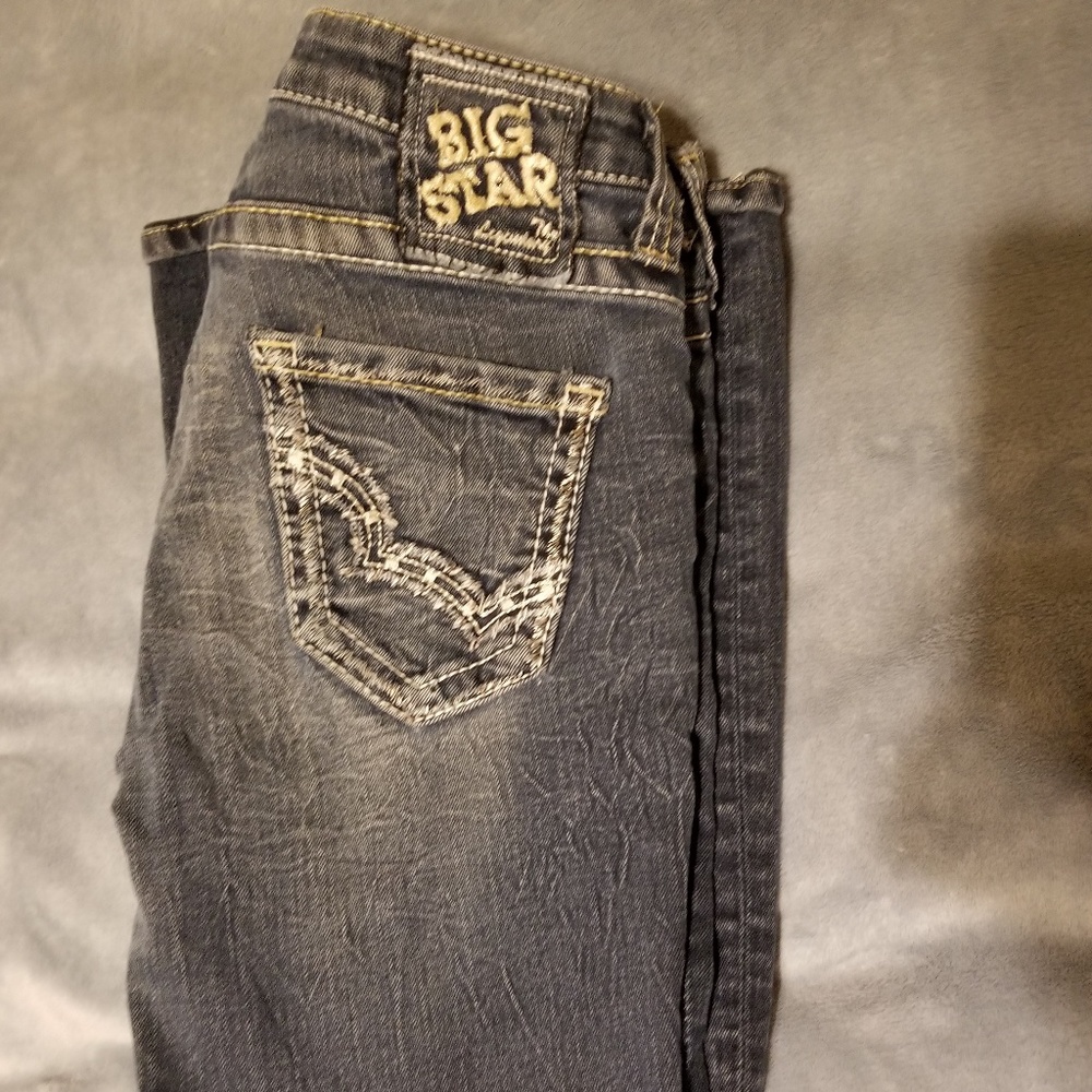 Size 28L big star jeans